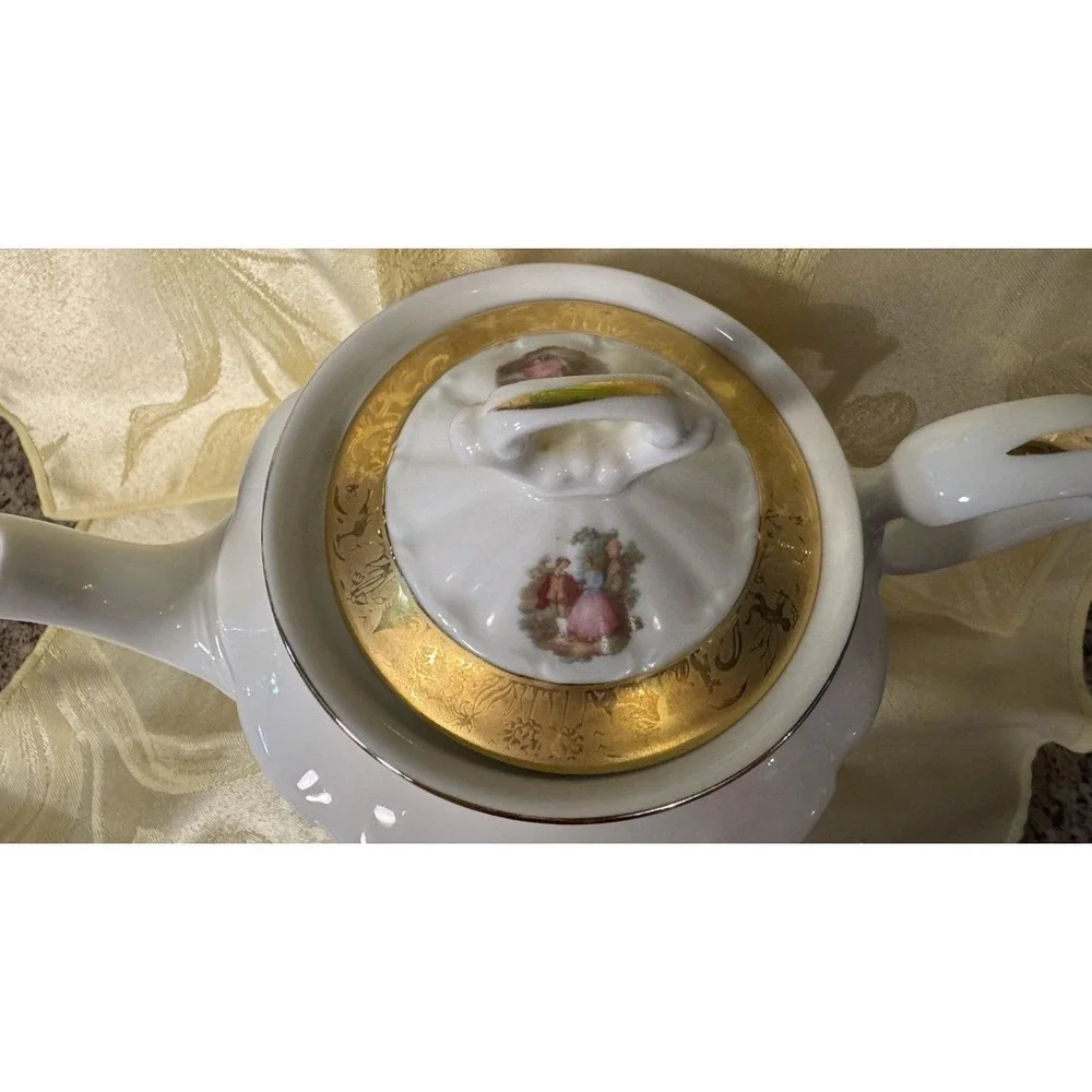 T. Limoges Vizavi Oro Fragonard Teapot Italy 24K Gold Courting Scene w/ Lid NEW